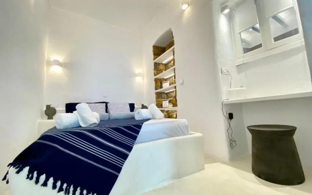 Narkissos, 19th Century Cycladic Stone House