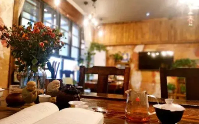 Luoyang Qiju Tea House Hotel