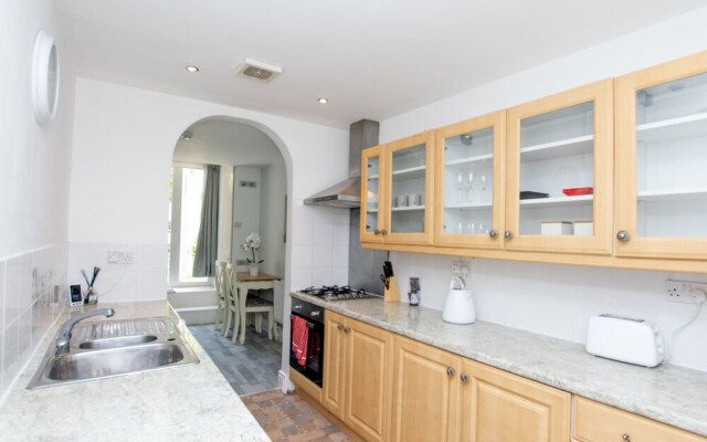 Large Garden Apartment Central Bristol