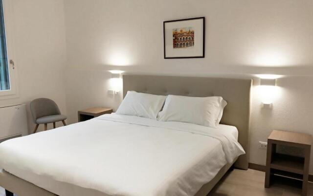 Via Poma Apartments&Rooms