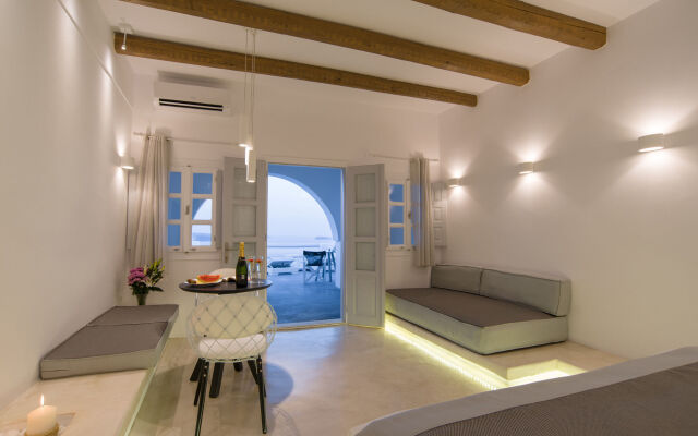 Oia Suites