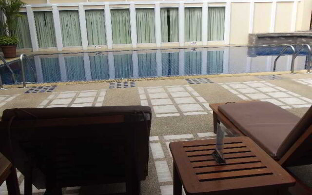 First Hotel Bangkok