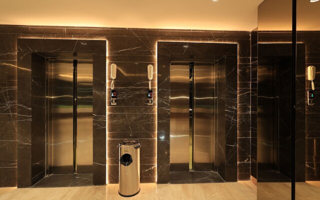 Krishna Hotel And Resort