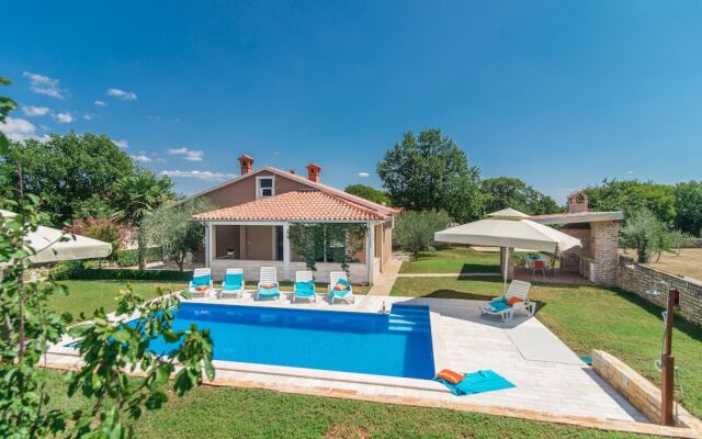 Villa With Private Pool, Large Garden and BBQ in Quiet Village