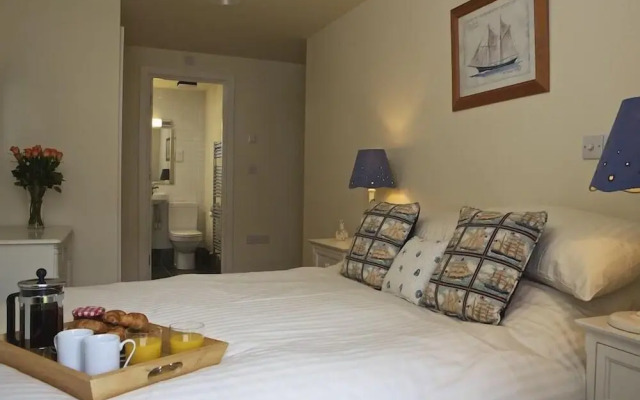 4 Combehaven