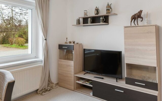 Serene Holiday Home in Naumburg near River