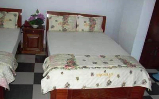 Phuong Thu Hotel
