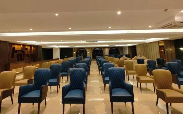 Grand Luxotica By DLS Hotels