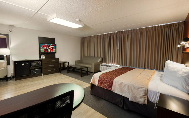 Red Roof Inn PLUS+ Boston - Woburn/ Burlington