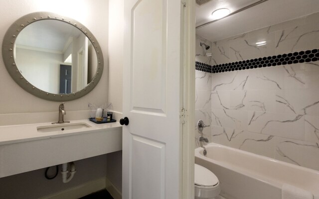 Crystal Palace Resort