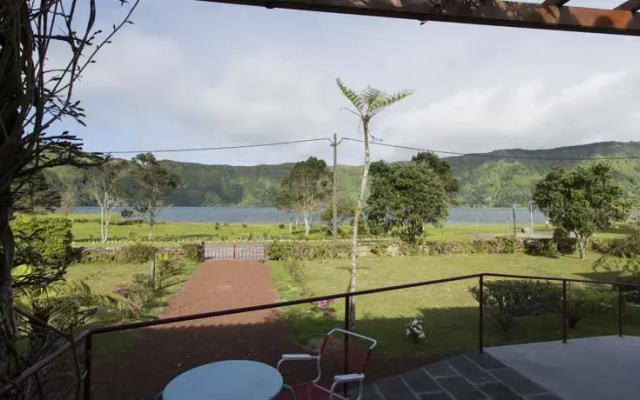 Lake View House