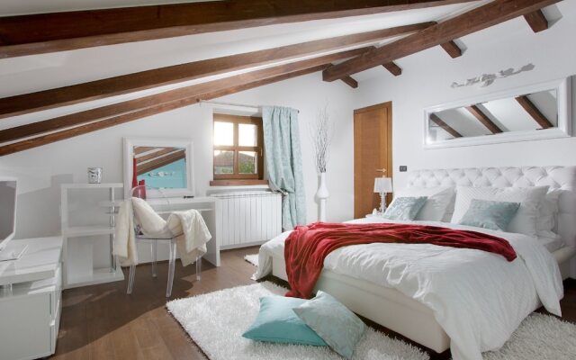 Beautiful, attractive villa with private pool, covered terrace, Porec 7 km - Villas_and_Bungalows in Porec - Photo 4