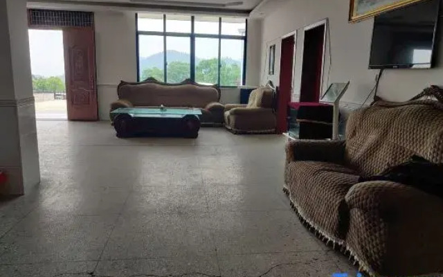 Yichun Hongchang Farmhouse Accommodation