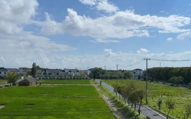 Tongjian Huaxiangtang Resort