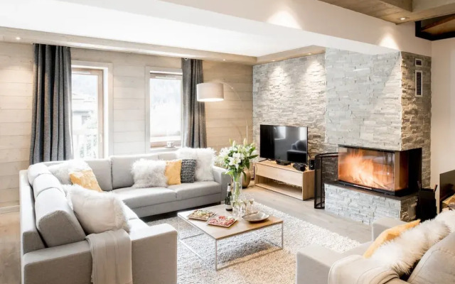 Whistler Lodge Penthouse T6 B13-14