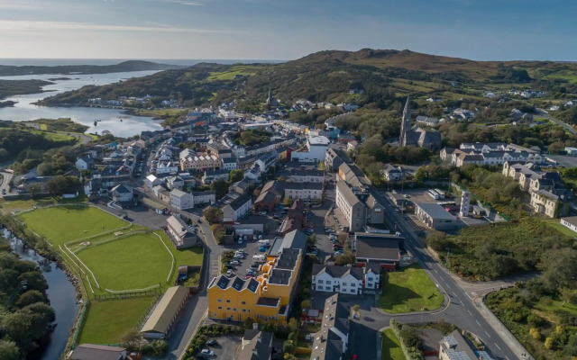 Clifden Station House