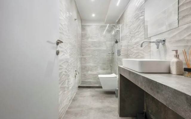 Premium Jacuzzi Suite at the City Center