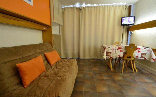 Appartement Les Menuires, 1 pièce, 2 personnes - FR-1-452-51