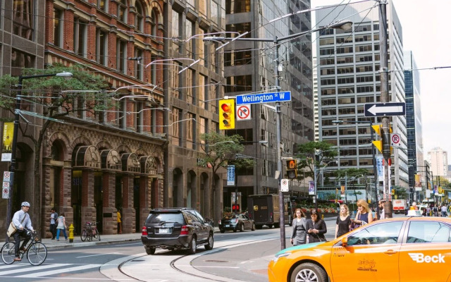 QuickStay - Ultra Luxury on Front St. (Union Station)