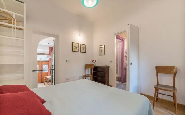 Monti Artistic Flat