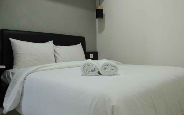 Cozy 2BR Apartment with Direct Access to Pool at Parahyangan Residence By Travelio – Guest Rooms – Bandung