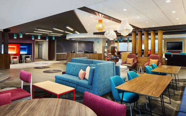 Tru by Hilton Charleston Airport
