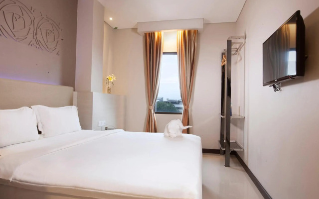 Verse Lite Hotel Gajah Mada