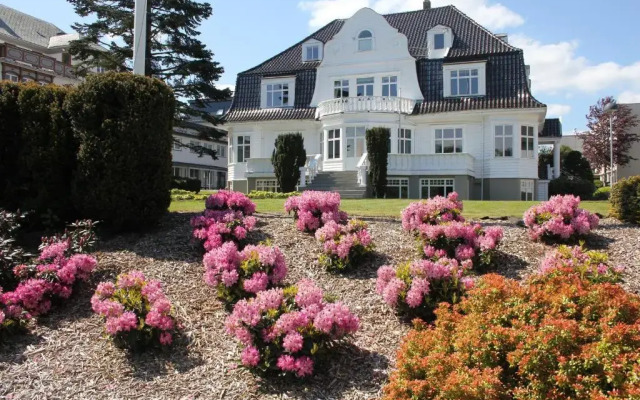 Solborg Folkehogskole Hostel