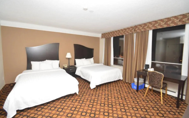 Prince Arthur Waterfront Hotel & Suites