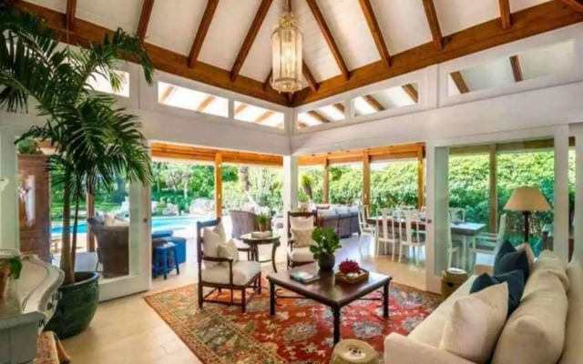 Sunny Vacation Villa 26