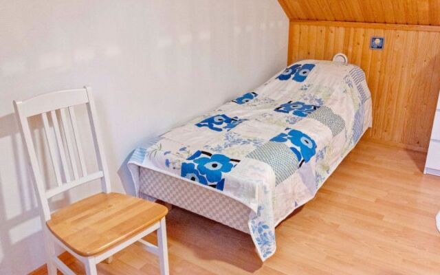 YLLäSRöHKö D 8
