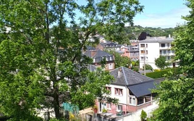 studio meublé, centre-ville