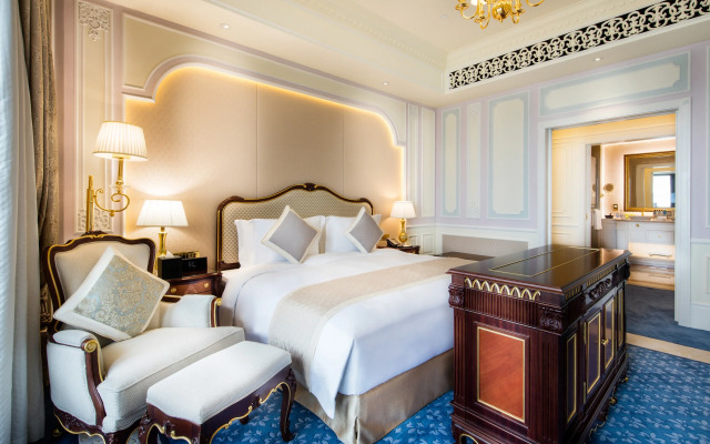 Legend Palace Hotel