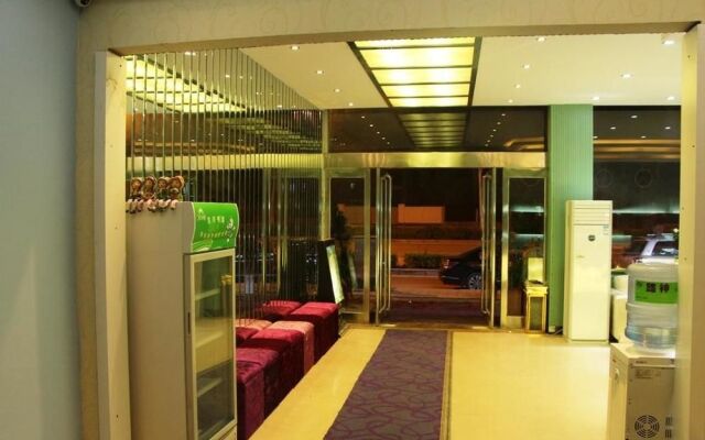 Zhengzhou Love Theme Hotel