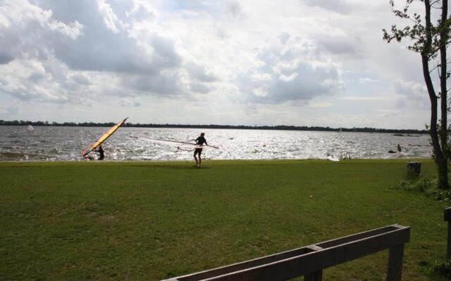 Holiday Home De Zuwe - Loosdrecht