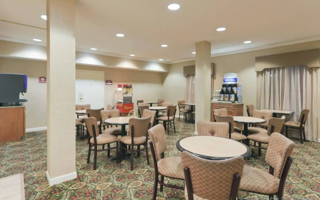 Comfort Inn & Suites Fultondale Gardendale I-65