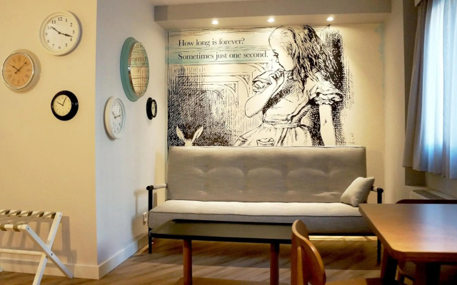 Apollon Library Suites