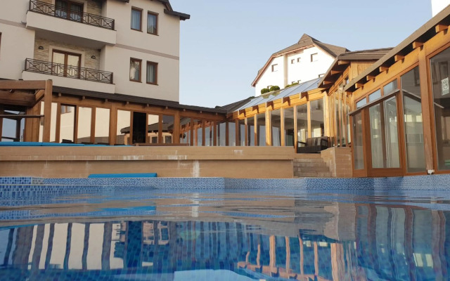 Ogi & Una Premijer 42