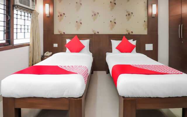 OYO 17278 Hotel Srinivas