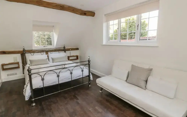 Lower Tundridge Cottage