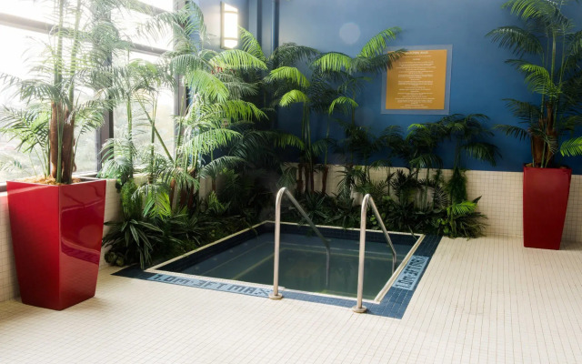 Four Points by Sheraton Winnipeg South