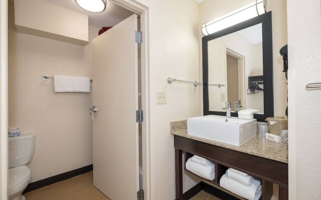 Red Roof Inn PLUS+ Jacksonville - Southpoint