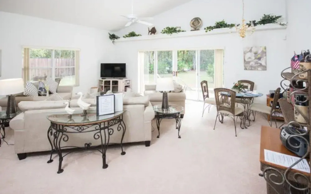 Thousand Oaks 117