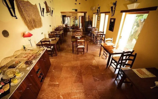 Rural Casa de los Camellos Hotel
