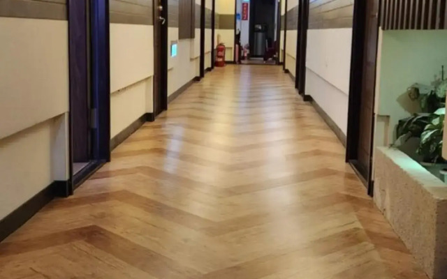 Honey Prince Hotel