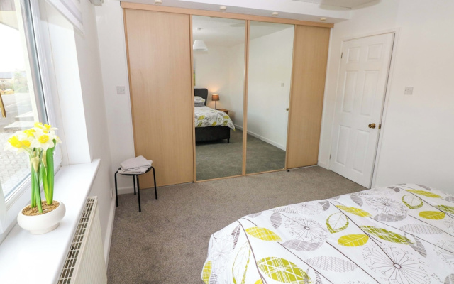 15 Lawnswood