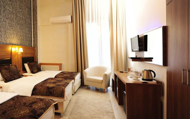 Tanik Hotel