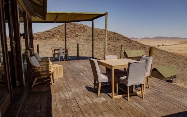 Kanaan N/a'an ku sê Desert Retreat