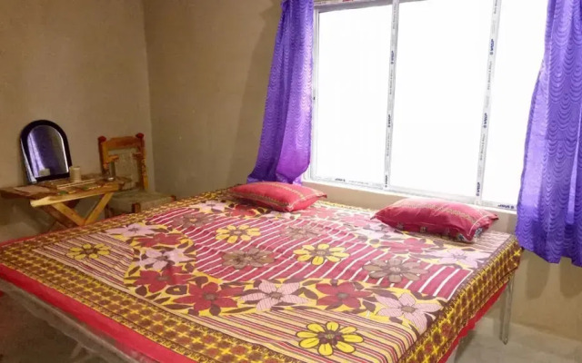 Home Stay World