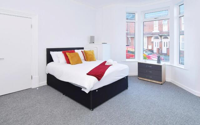 Townhouse @ 272 Walthall Street Crewe